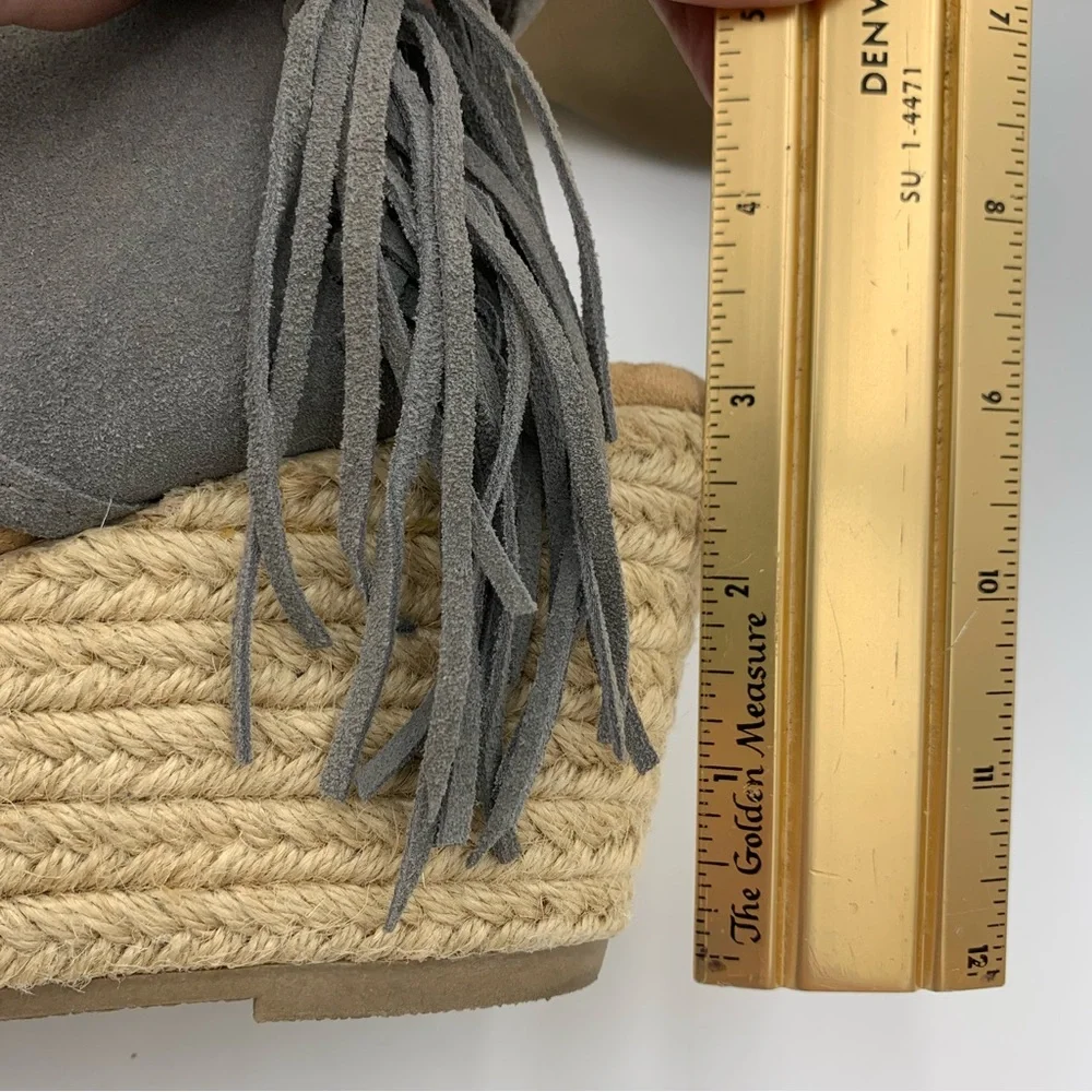 Minnetonka Blaire Wedge‎ Sandals Women Sz 10 Gray Suede Fringe Zip Festival Boho